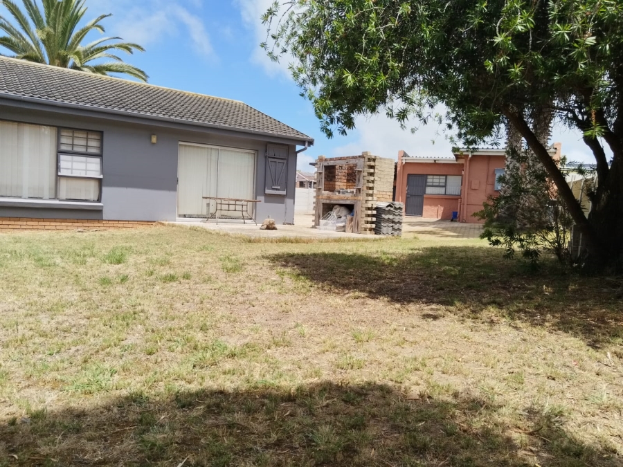 3 Bedroom Property for Sale in Heiderand Western Cape